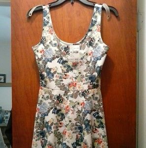 nwt floral dress soprano s